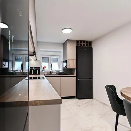 Apartment Delija Apartmans *