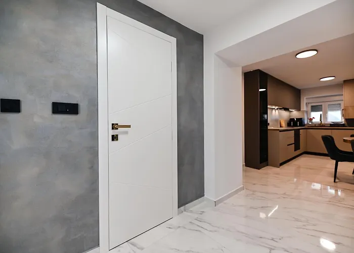 Lejlighed Delija Apartmans *